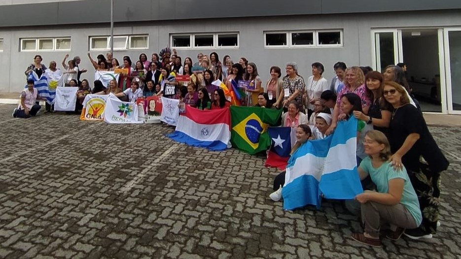 Mujeres en la asamblea sinodal del Cono Sur (Imagen de Vatican News)